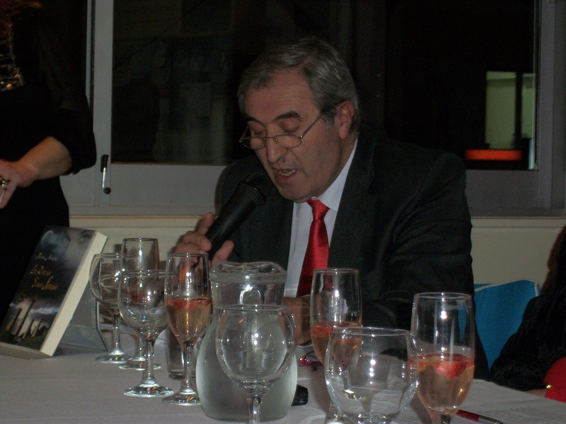 Ύμνος… για έναν «υπηρέτη» της λογοτεχνίας!