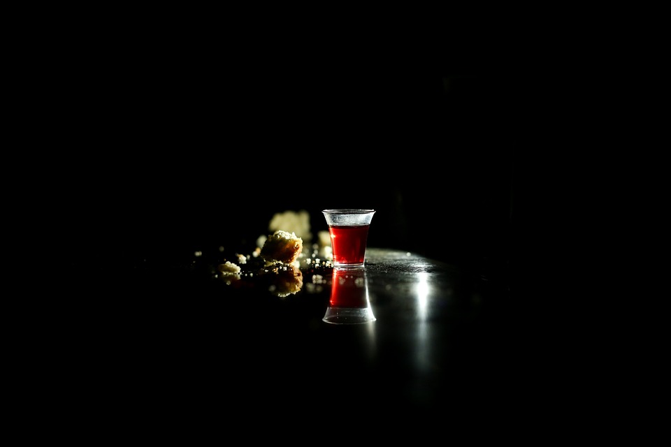 Ανέκδοτο: Ο νεαρός, το φαρμακείο και το δείπνο της νεαρής... 