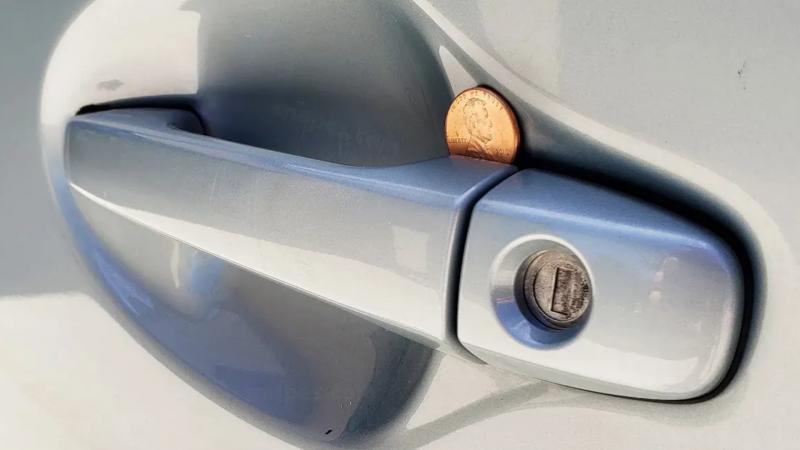 Κλοπή αυτοκινήτου: Το νέο κόλπο των συμμοριών με το κέρμα