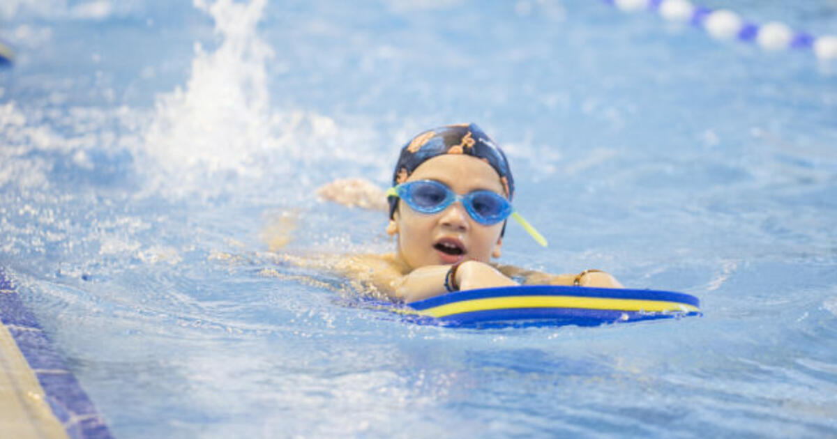 Πως θα μάθω στο παιδί μου να κολυμπάει...