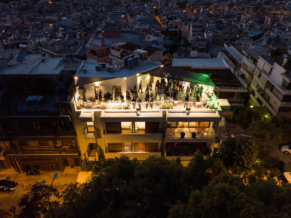 Αρχιτεκτονική στις ταράτσες της Αθήνας... (foto)