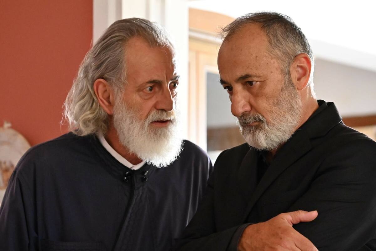 «Σασμός»: Η Καλλιόπη πιάνει στα πράσα τον Αστέρη και την Αργυρώ