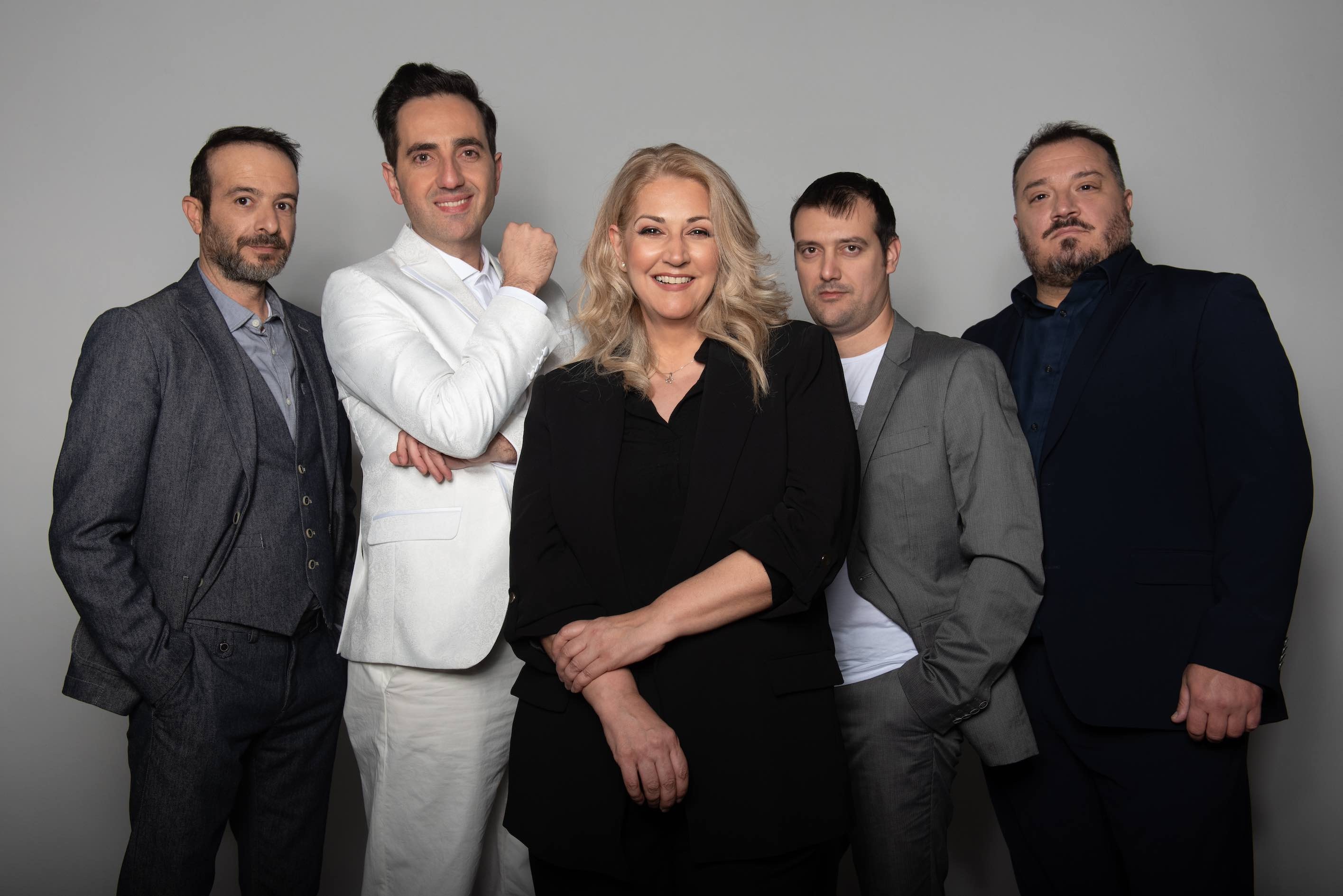 Ξεκίνησε η αντίστροφη μέτρηση για την πολυαναμενόμενη πρεμιέρα των "Miroλάτρες"!