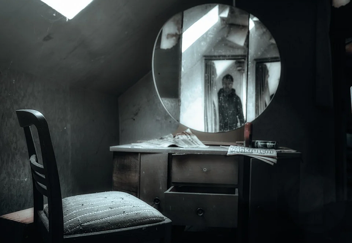 Oι μυστικές δυνάμεις του καθρέφτη…