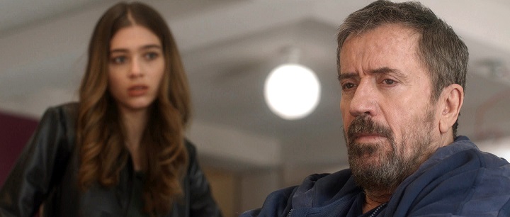 Κάνε ότι κοιμάσαι II: Τι φοβάται ο Νικόλας και ζητάει βοήθεια;