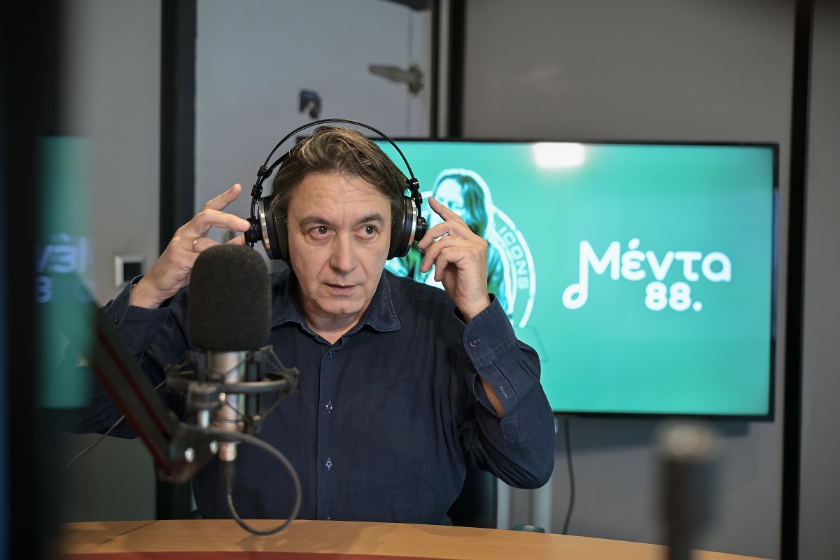 Ο Γιάννης Κότσιρας γίνεται ραδιοφωνικός παραγωγός του Μέντα 88