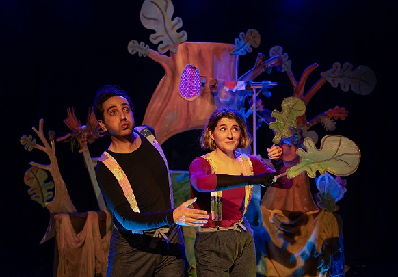 Το θεατρικό - κουκλοθέατρο "Ιστορίες της Βελανιδιάς", στο θέατρο ΑΛΚΜΗΝΗ 