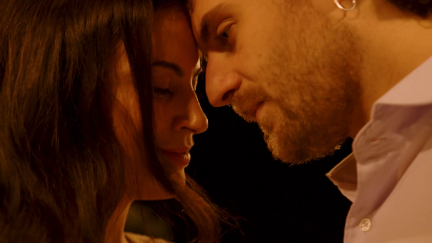 Η Μάρθα Λαμπίρη Φεντόρουφ πρωταγωνιστεί στο video clip του τραγουδιού «Της Άνοιξης κολώνια» της Πολυξένης Καράκογλου