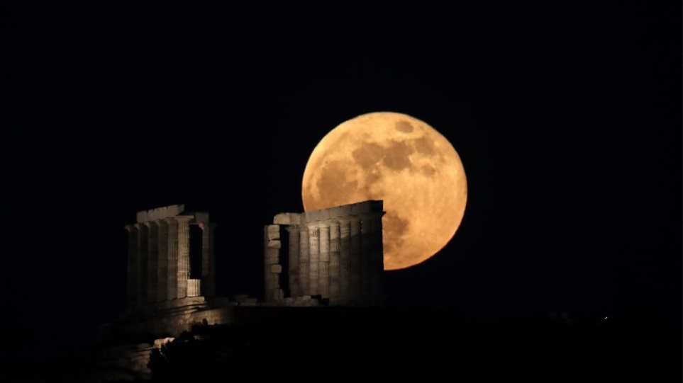 Το αυγουστιάτικο φεγγάρι, οι οπτικές απάτες και οι μύθοι της Σελήνης