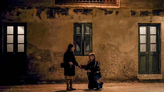 Άγριες Μέλισσες: Μια πρόταση γάμου &amp; μια δολοφονία…