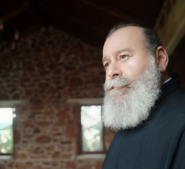 Κωστής Σαββιδάκης: «Μέχρι τη μάνα σας πουλήσατε»