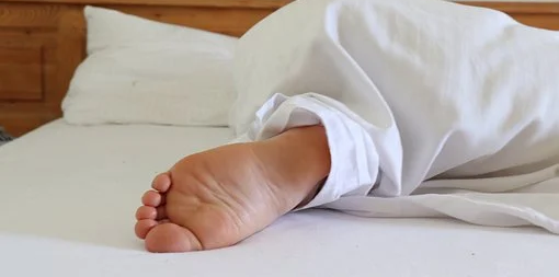 Πόνος στα πόδια τη νύχτα: Κάντε εξέταση αίματος!
