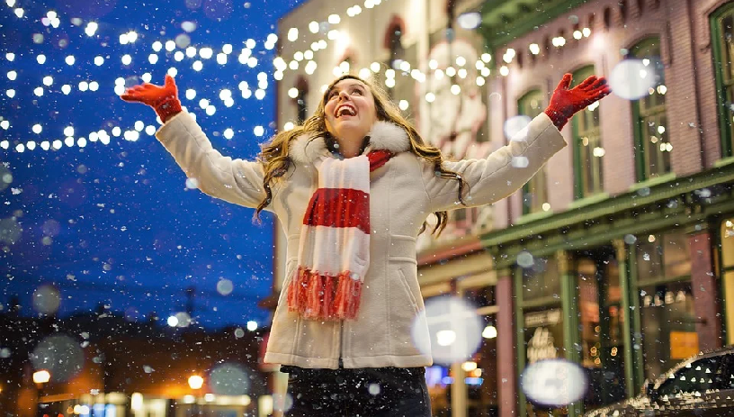 Ανοιχτά καταστήματα την Κυριακή και εορταστικό ωράριο 2021